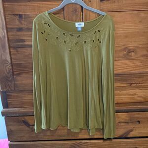Old Navy swing cutout neckline top size L